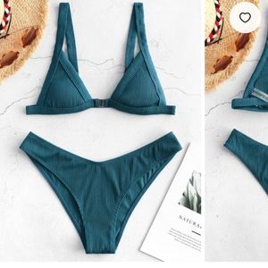 New: turquoise bikini